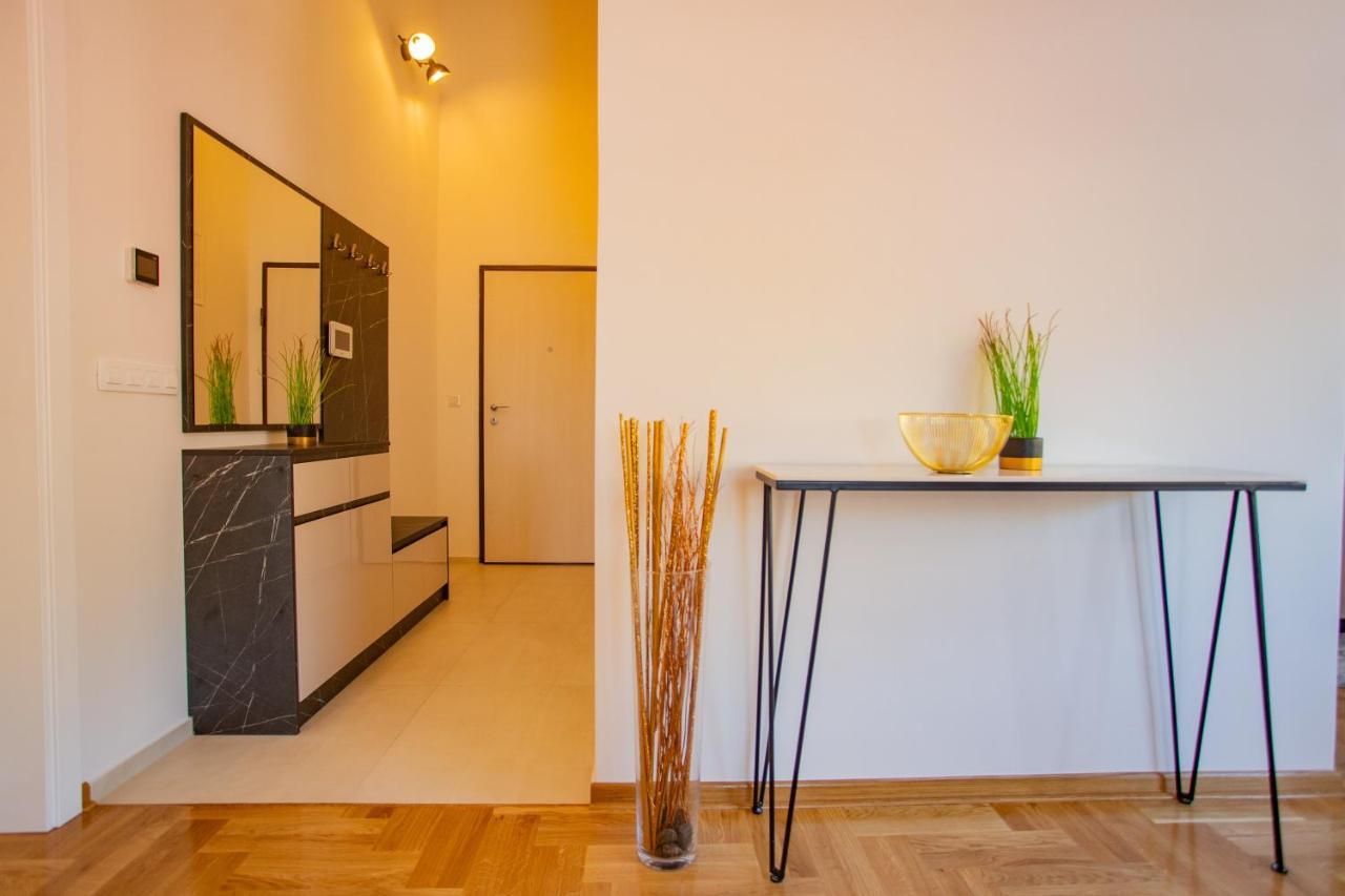 Exclusive Penthouse Old Town With Sauna And Jacuzzi โมสตาร์ ภายนอก รูปภาพ