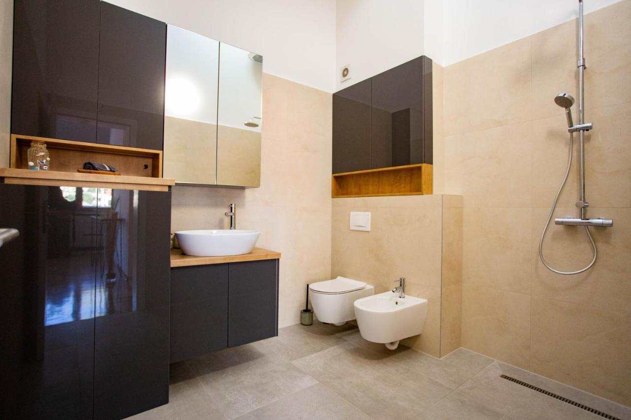 Exclusive Penthouse Old Town With Sauna And Jacuzzi โมสตาร์ ภายนอก รูปภาพ