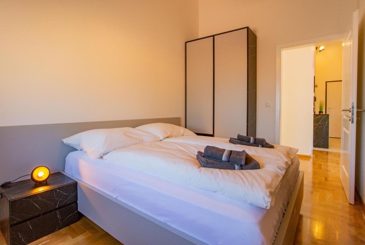 Exclusive Penthouse Old Town With Sauna And Jacuzzi โมสตาร์ ภายนอก รูปภาพ