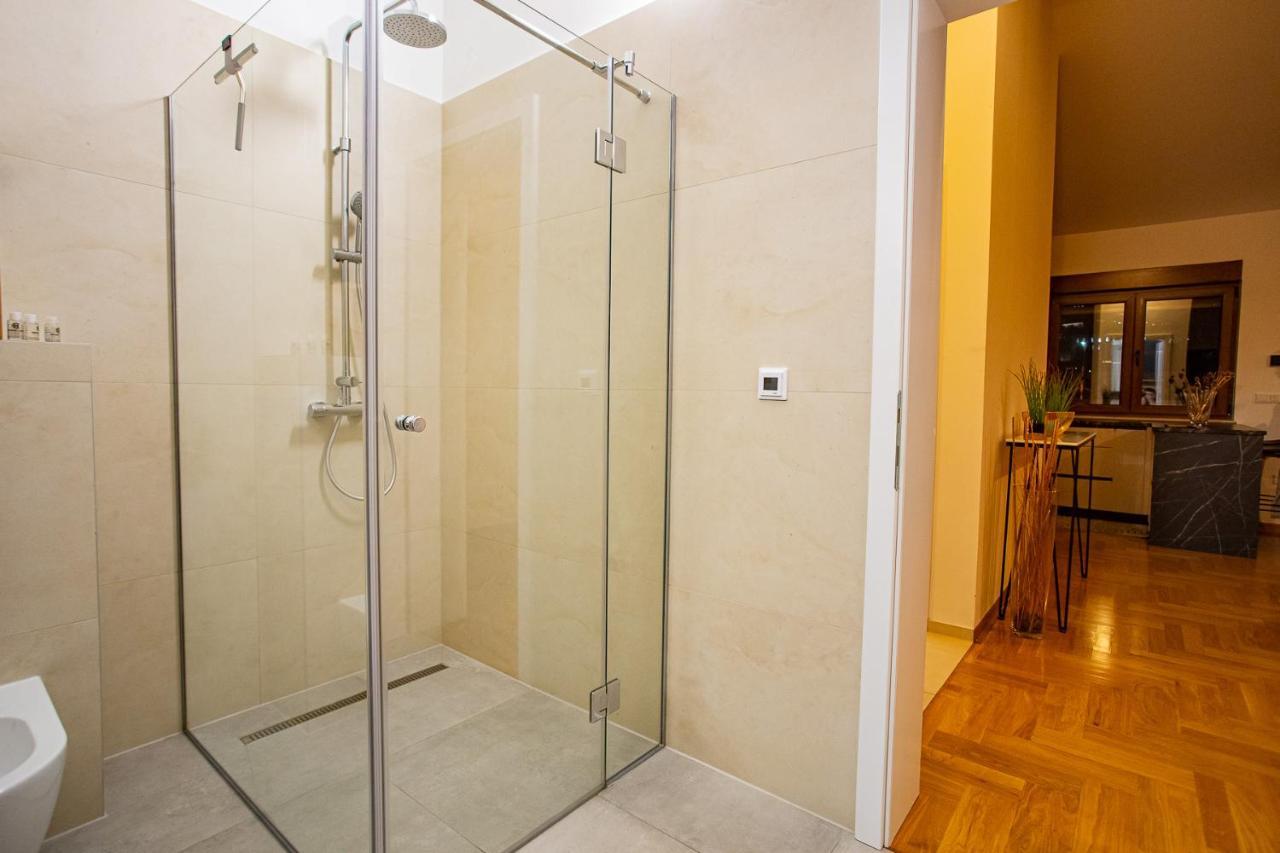 Exclusive Penthouse Old Town With Sauna And Jacuzzi โมสตาร์ ภายนอก รูปภาพ